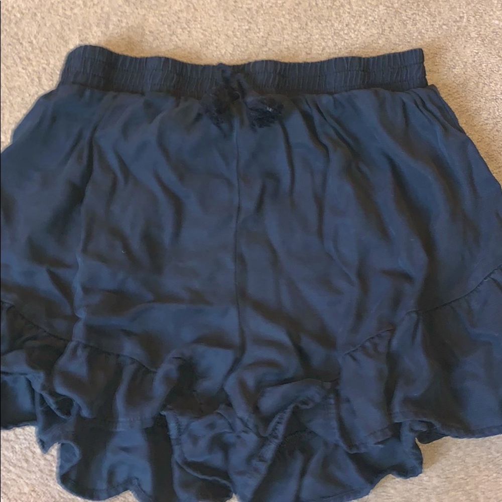 Black flowy shorts💕❤️